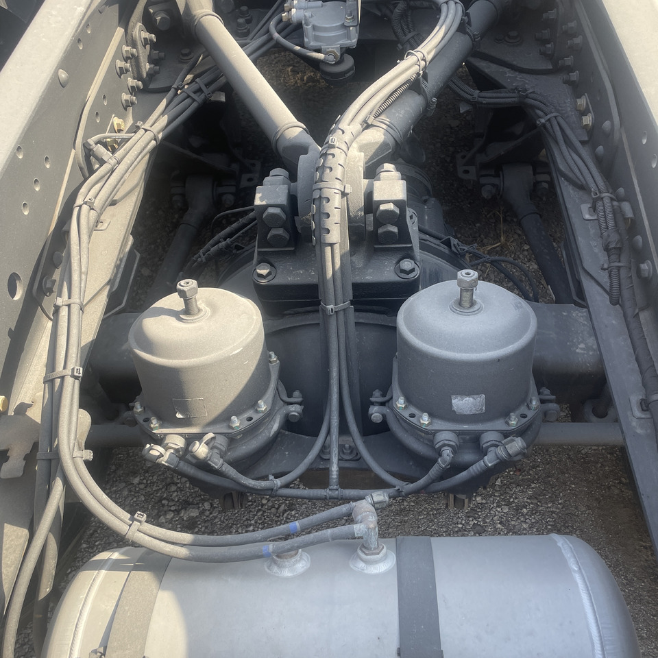 Тягач Shacman New or Used  (6*4) ,(8*2) (8*4)Semi Truck Head Tractor Head Tipper Head: фото 8 Тягач Shacman New or Used  (6*4) ,(8*2) (8*4)Semi Truck Head Tractor Head Tipper Head: фото 8