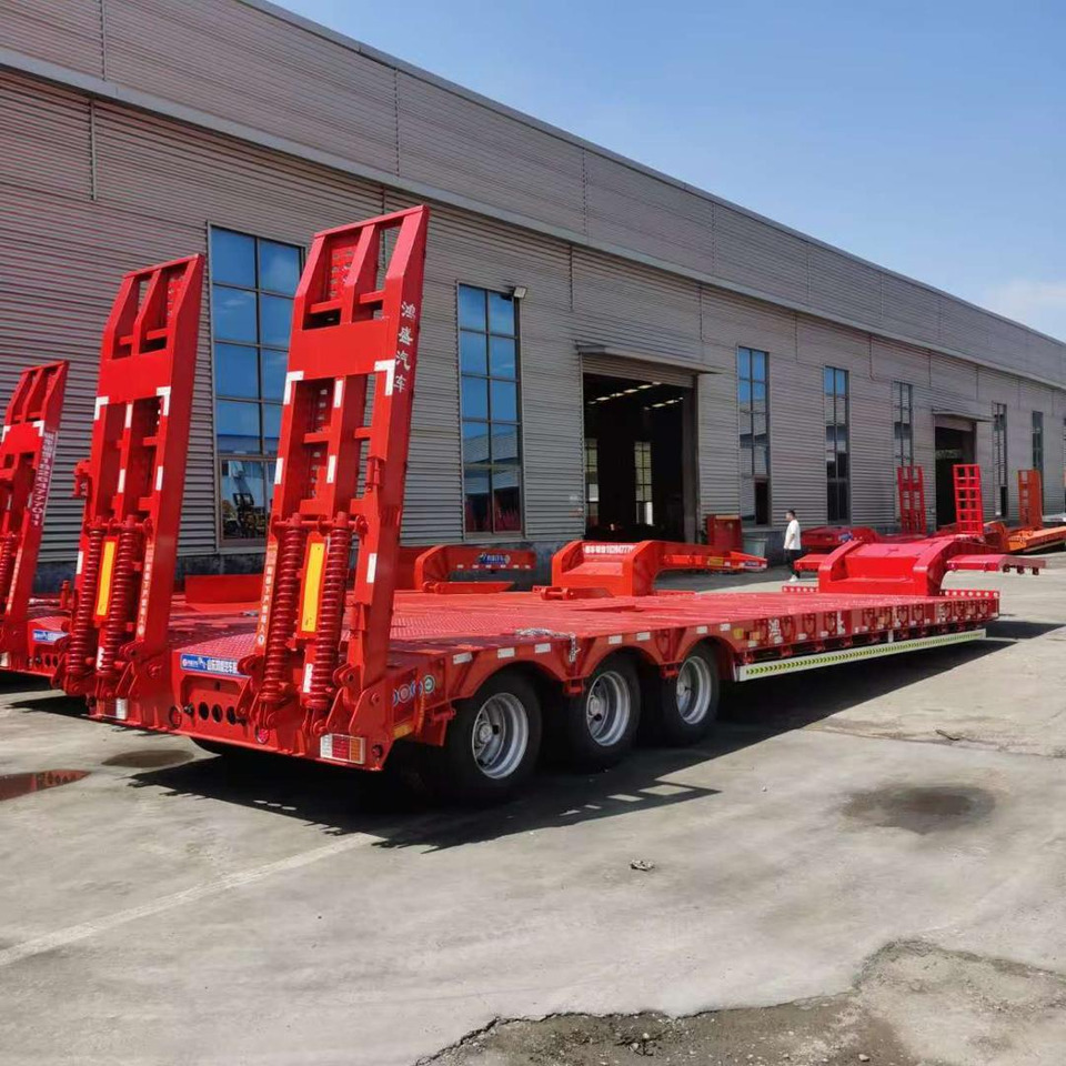 ZHICHENG Semni Flat Bed Low Bed Floater with 3 Axles 4 Axles New or Used 12M 13.75M In High Quality - Низкорамный полуприцеп: фото 1 ZHICHENG Semni Flat Bed Low Bed Floater with 3 Axles 4 Axles New or Used 12M 13.75M In High Quality - Низкорамный полуприцеп: фото 1