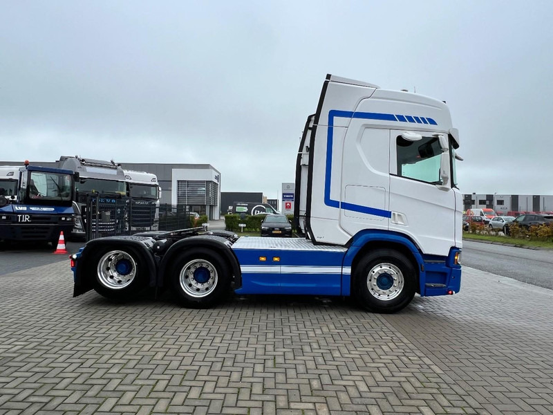 Scania R500 NGS 6x2 Trekker WB 2.95 / Retarder / 2x Tank / Special interior - Тягач: фото 4 Scania R500 NGS 6x2 Trekker WB 2.95 / Retarder / 2x Tank / Special interior - Тягач: фото 4
