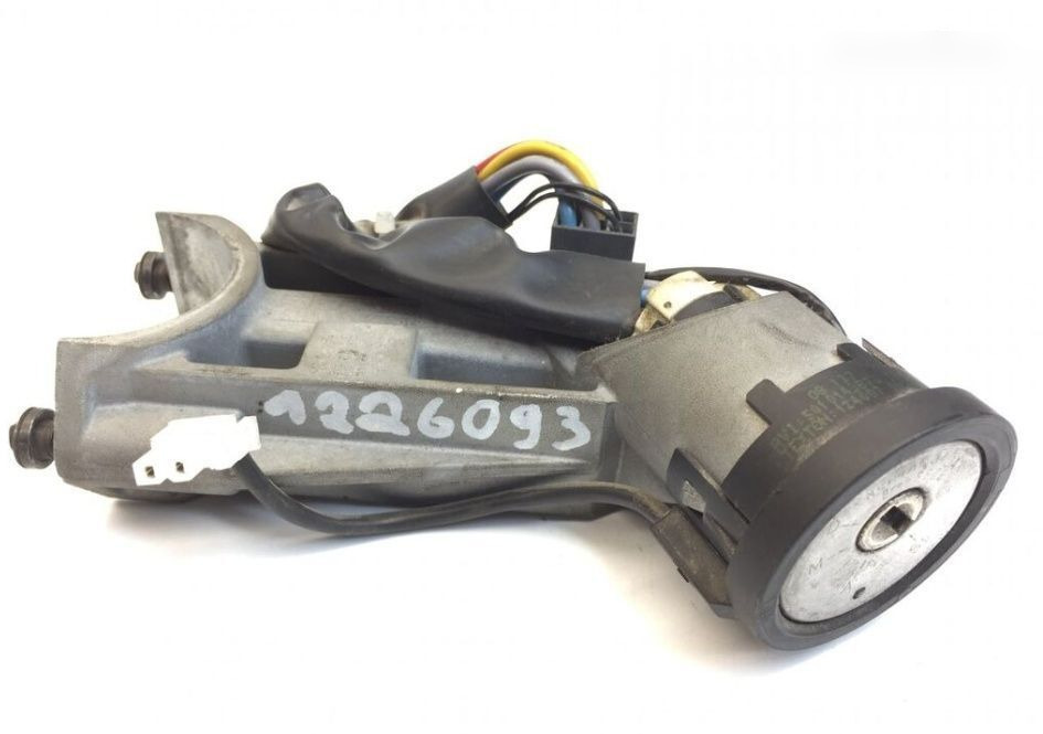 Butuc contact pentru autotractor (2005-2013) Renault Magnum Dxi - Электрическая система для Грузовиков: фото 1 Butuc contact pentru autotractor (2005-2013) Renault Magnum Dxi - Электрическая система для Грузовиков: фото 1