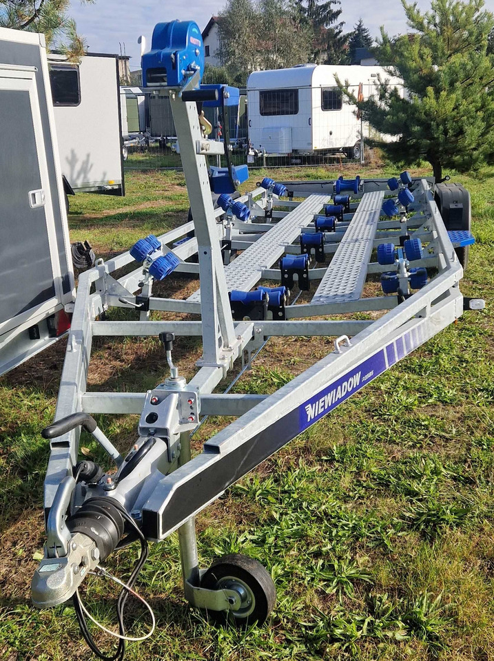 Nowa Przyczepa Podłodziowa 3500kg do 10M Niewiadów P3585HT - Лодочный прицеп: фото 1 Nowa Przyczepa Podłodziowa 3500kg do 10M Niewiadów P3585HT - Лодочный прицеп: фото 1