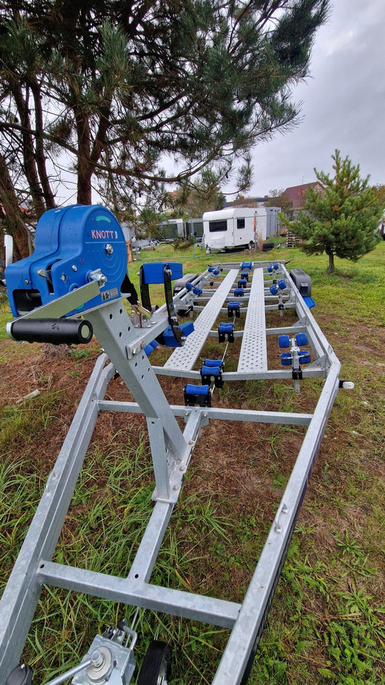 Nowa Przyczepa Podłodziowa 3500kg do 10M Niewiadów P3585HT - Лодочный прицеп: фото 3 Nowa Przyczepa Podłodziowa 3500kg do 10M Niewiadów P3585HT - Лодочный прицеп: фото 3