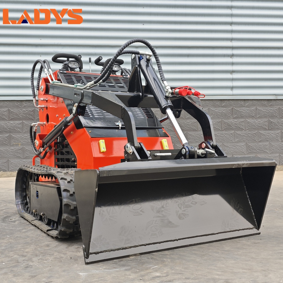 LADYS LA380 Mini Skid Steer CE Certification Kubota Engine(Factory Outlet) Mini Skid steer Loader For Sale - Мини-погрузчик с бортовым поворотом: фото 4 LADYS LA380 Mini Skid Steer CE Certification Kubota Engine(Factory Outlet) Mini Skid steer Loader For Sale - Мини-погрузчик с бортовым поворотом: фото 4