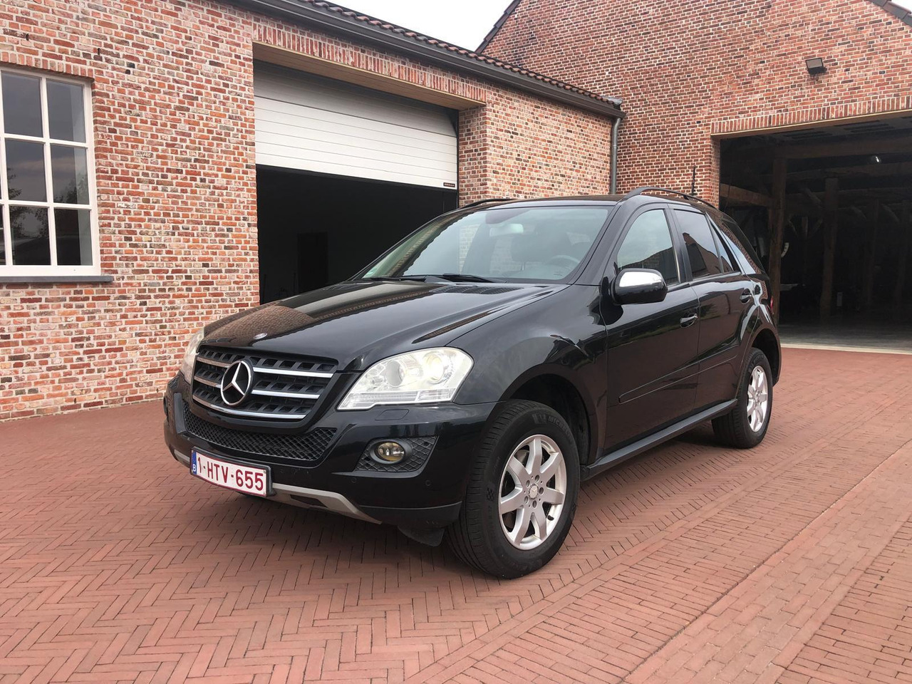 Mercedes ML 350 CDI - Легковой автомобиль: фото 1 Mercedes ML 350 CDI - Легковой автомобиль: фото 1