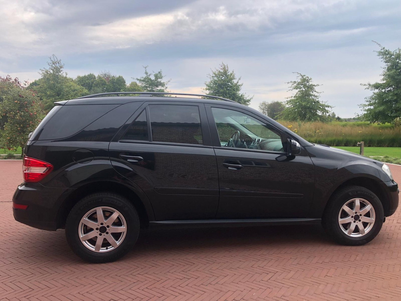 Mercedes ML 350 CDI - Легковой автомобиль: фото 5 Mercedes ML 350 CDI - Легковой автомобиль: фото 5