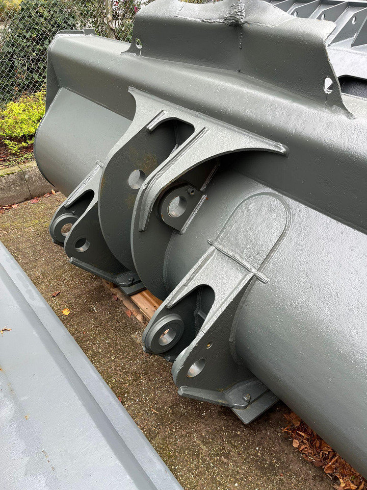 Ковш для погрузчика Volvo L 220: фото 9