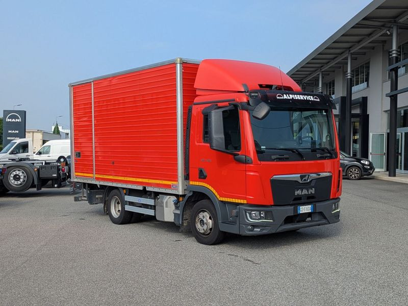 MAN TGL Cubo con pedana 7,5 tonn EURO6 MAN TGL 7,5 tonn EURO6 - Грузовик с закрытым кузовом: фото 1 MAN TGL Cubo con pedana 7,5 tonn EURO6 MAN TGL 7,5 tonn EURO6 - Грузовик с закрытым кузовом: фото 1