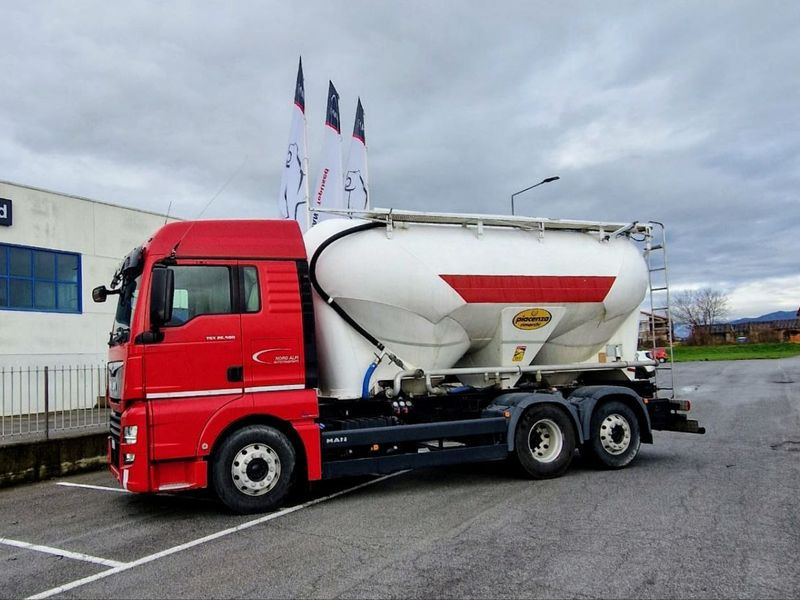 Camion cisterna MAN TGX TGX 26.500 - Тягач: фото 2 Camion cisterna MAN TGX TGX 26.500 - Тягач: фото 2