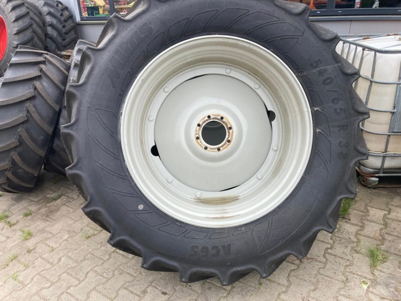 2X 440/65R28//2X 540/65R38 VALTRA - Шина: фото 5 2X 440/65R28//2X 540/65R38 VALTRA - Шина: фото 5