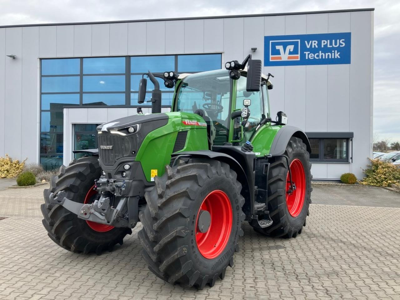 Fendt VARIO 724 GEN7 // RTK // RDA - Трактор: фото 1 Fendt VARIO 724 GEN7 // RTK // RDA - Трактор: фото 1