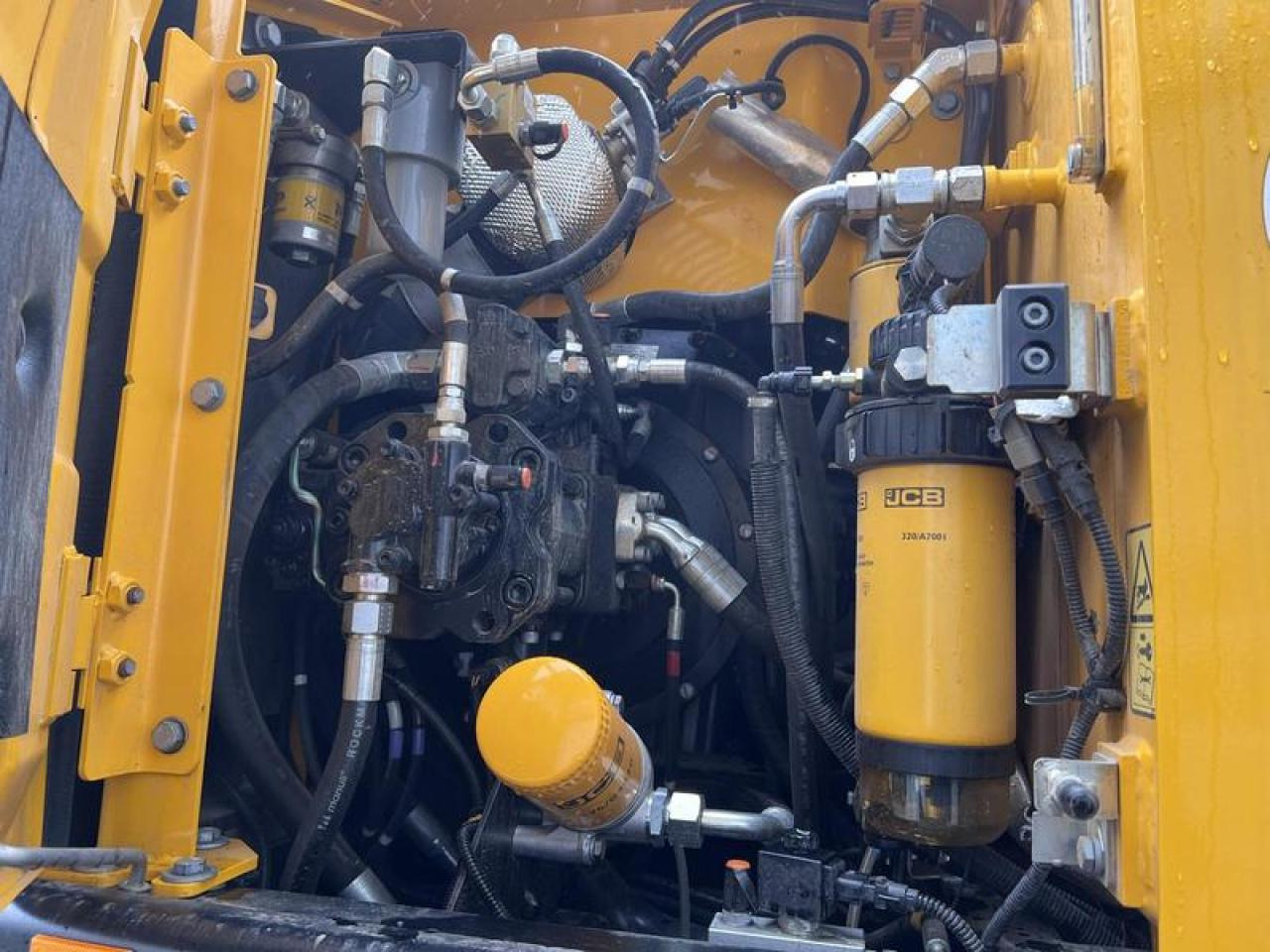 JCB JS145W - Колёсный экскаватор: фото 2 JCB JS145W - Колёсный экскаватор: фото 2