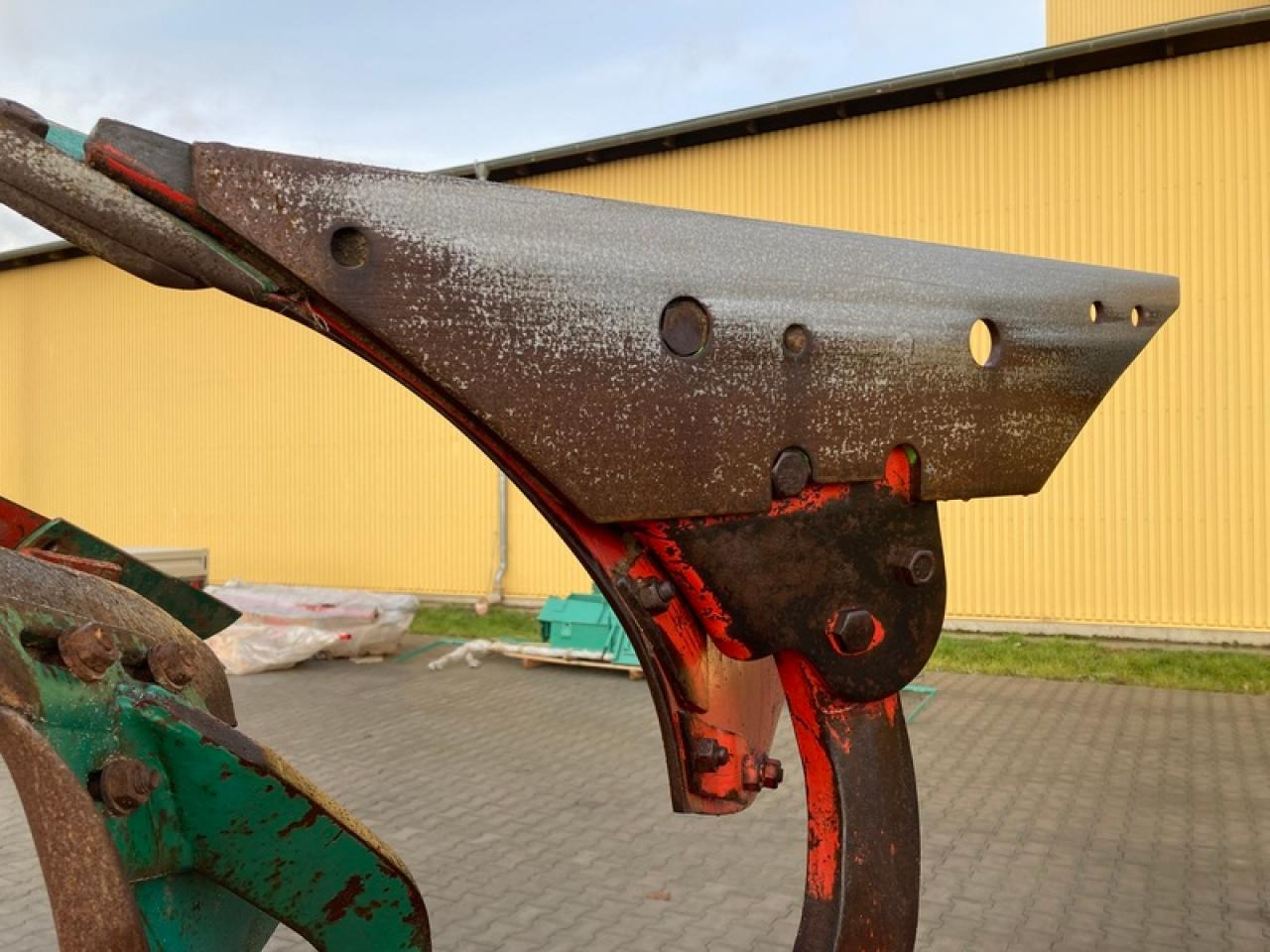 Kverneland LB100-160 - Плуг: фото 5 Kverneland LB100-160 - Плуг: фото 5