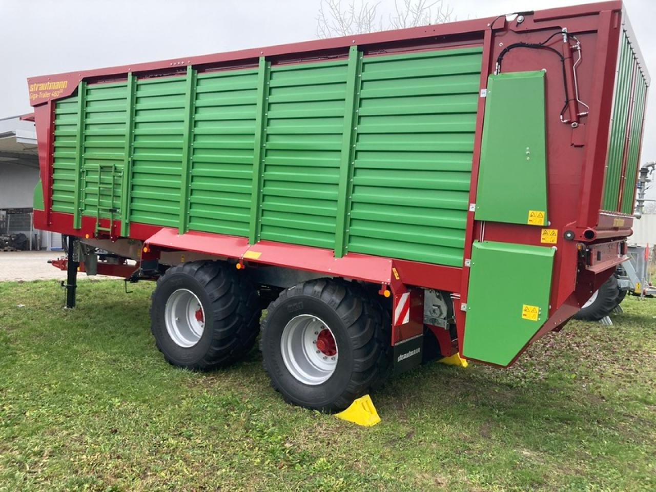 Strautmann GIGA 4602 DO - Сельскохозяйственный прицеп-самосвал: фото 3 Strautmann GIGA 4602 DO - Сельскохозяйственный прицеп-самосвал: фото 3