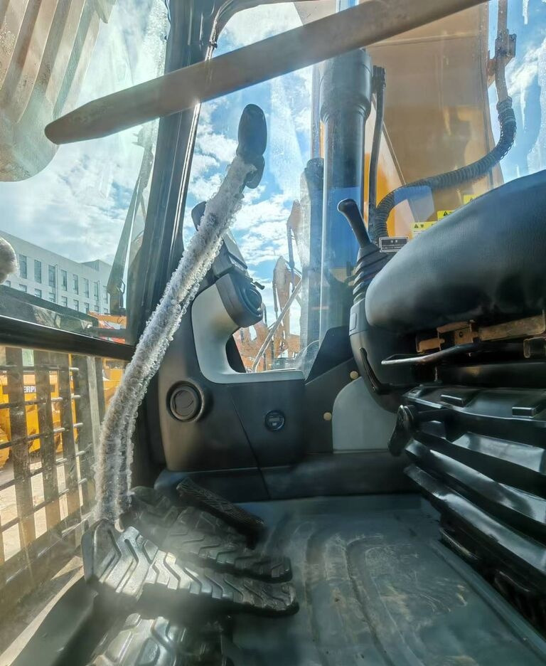 Caterpillar 320D - Гусеничный экскаватор: фото 5 Caterpillar 320D - Гусеничный экскаватор: фото 5