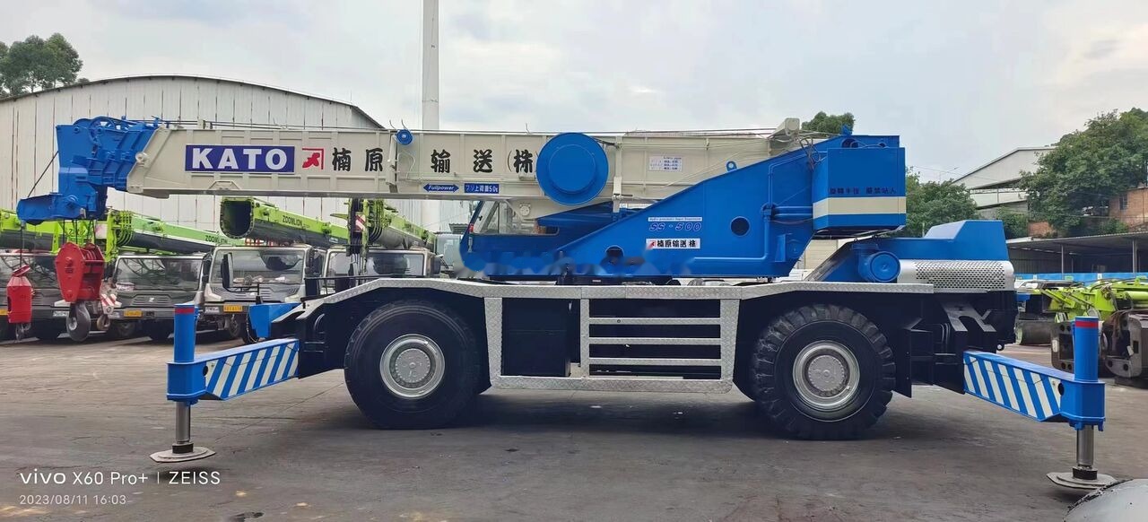 Kato KR-450-v 45ton - Мобильный кран: фото 3 Kato KR-450-v 45ton - Мобильный кран: фото 3