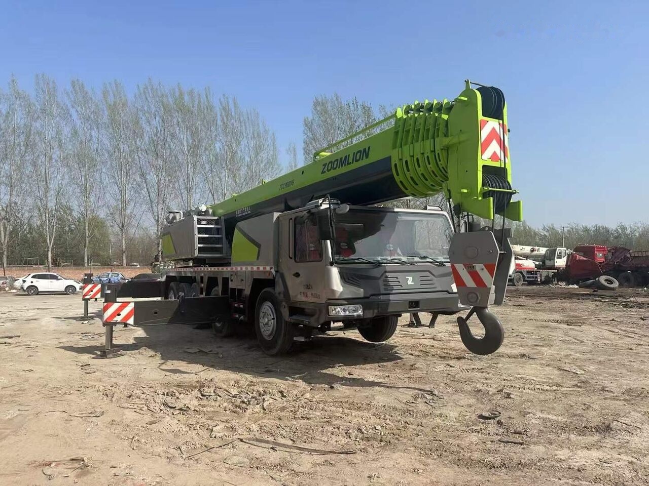 Zoomlion Zoomlion ZTC900V ZTC800V ZTC550V ZTC500V truck cranes - Мобильный кран: фото 4 Zoomlion Zoomlion ZTC900V ZTC800V ZTC550V ZTC500V truck cranes - Мобильный кран: фото 4