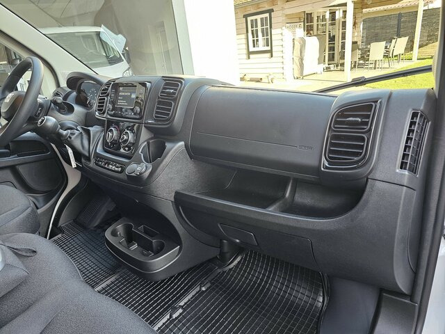 Новый Малотоннажный бортовой грузовик, Грузопассажирский фургон FIAT Ducato 140 DOKA Pritsche 2,9 Meter Klima DAB: фото 16