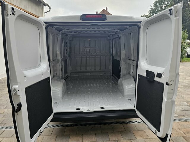 Цельнометаллический фургон FIAT Ducato 35 140 Serie10-9.2 Modell 25 L2H1 sofort...: фото 38