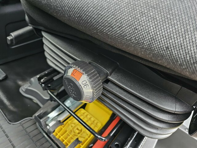 IVECO Daily 35S18HA8V DOKA Hi-Matic 12m³ L2H2 7 Sitze... - Цельнометаллический фургон, Грузопассажирский фургон: фото 3 IVECO Daily 35S18HA8V DOKA Hi-Matic 12m³ L2H2 7 Sitze... - Цельнометаллический фургон, Грузопассажирский фургон: фото 3