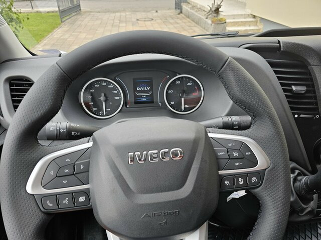 IVECO Daily 35S18HA8V Hi-Matic 16m³ XL LED ACC - Цельнометаллический фургон: фото 4 IVECO Daily 35S18HA8V Hi-Matic 16m³ XL LED ACC - Цельнометаллический фургон: фото 4