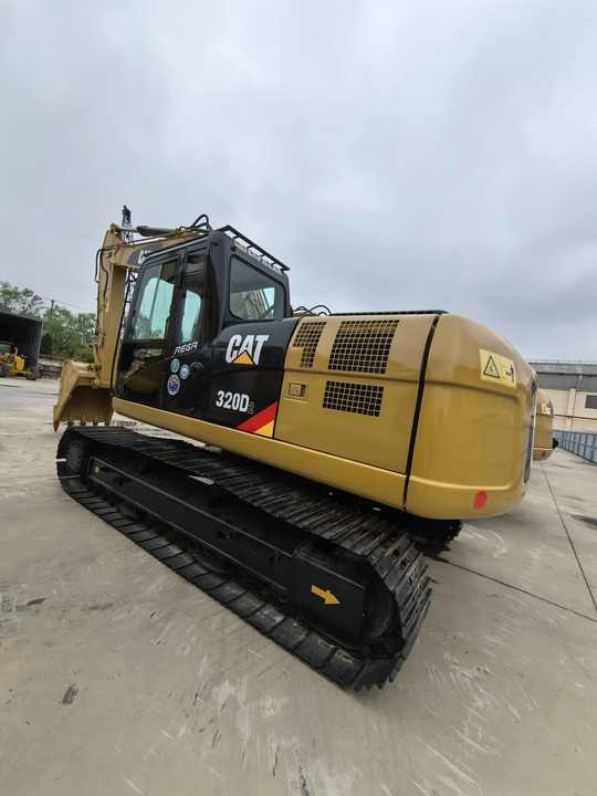 CAT 320D excavator - Гусеничный экскаватор: фото 3 CAT 320D excavator - Гусеничный экскаватор: фото 3