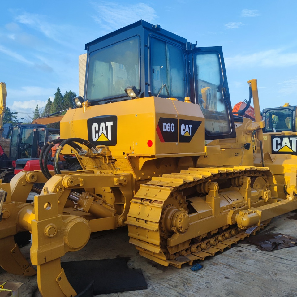 CAT D6G Bulldozer - Бульдозер: фото 1 CAT D6G Bulldozer - Бульдозер: фото 1