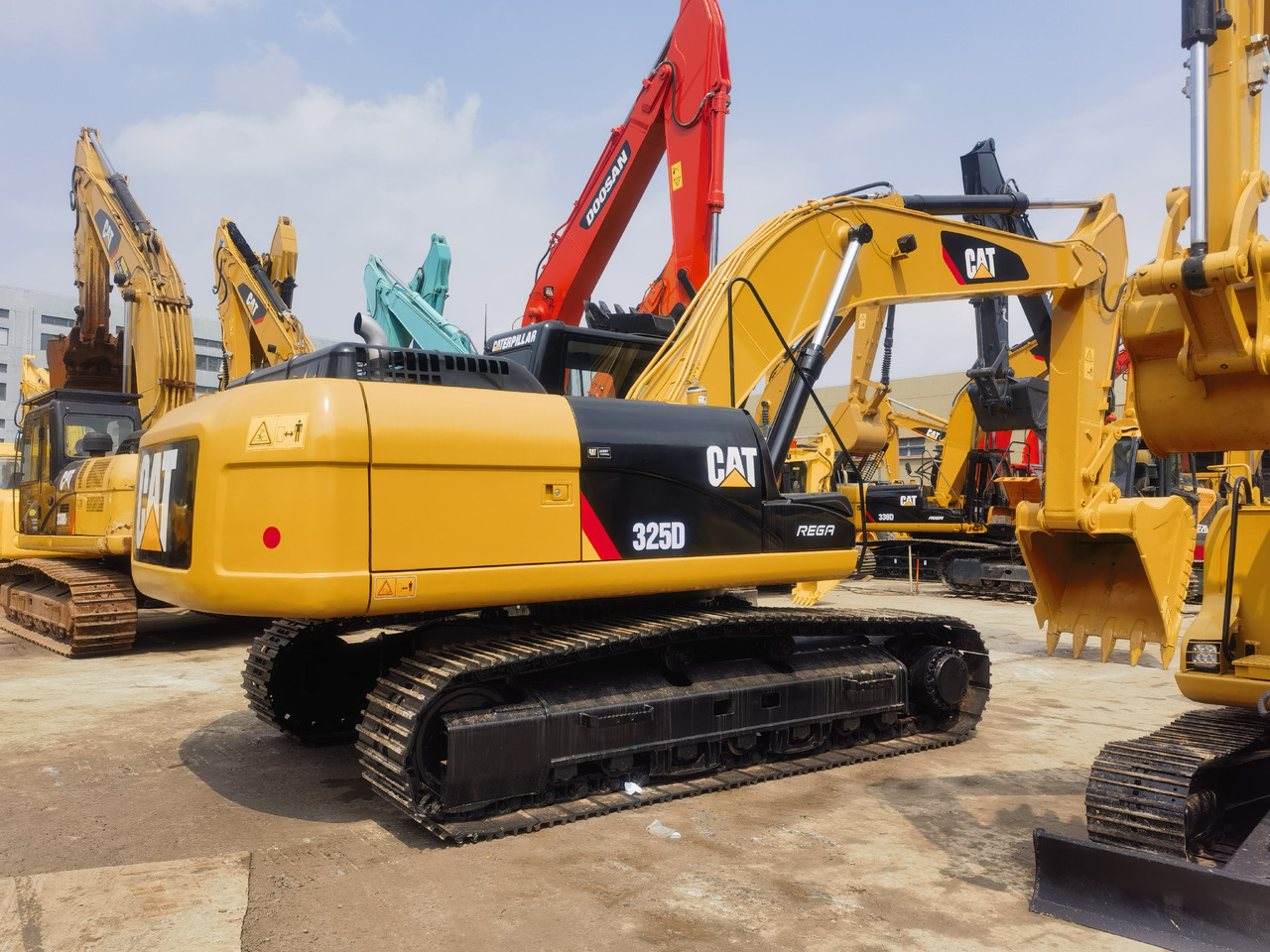 CATERPILLAR CAT 325D Excavator - Гусеничный экскаватор: фото 3 CATERPILLAR CAT 325D Excavator - Гусеничный экскаватор: фото 3