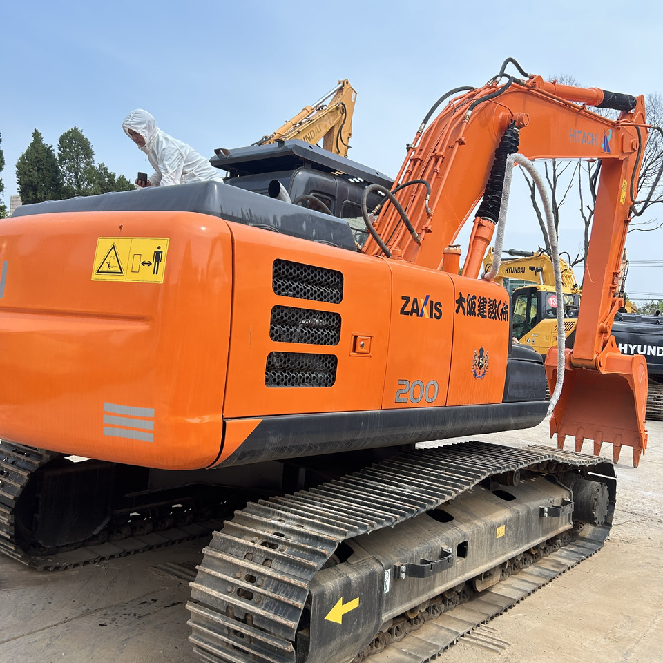 Hitachi ZX200-5g excavator - Экскаватор: фото 1 Hitachi ZX200-5g excavator - Экскаватор: фото 1