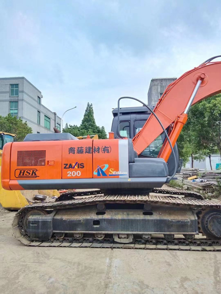 Hitachi ZX200 Excavator - Гусеничный экскаватор: фото 3 Hitachi ZX200 Excavator - Гусеничный экскаватор: фото 3