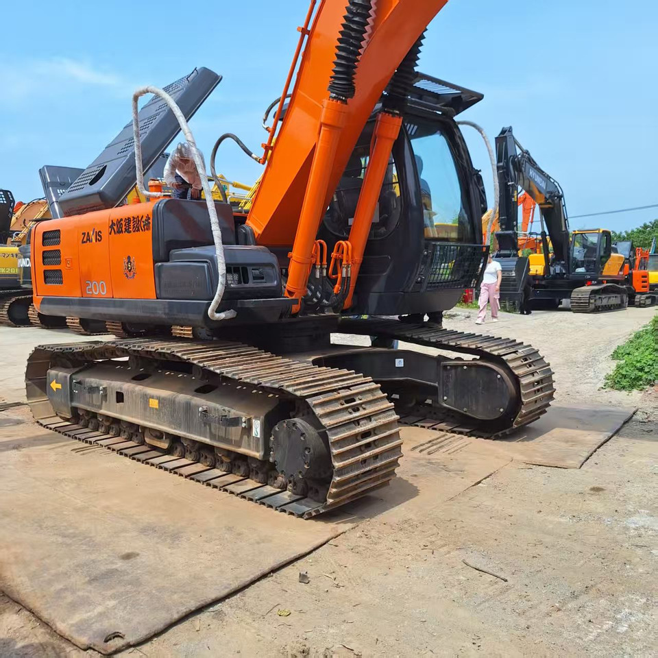 Hitachi ZX200G Excavator - Гусеничный экскаватор: фото 2 Hitachi ZX200G Excavator - Гусеничный экскаватор: фото 2