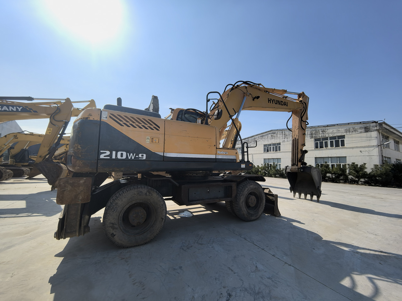 Hyundai 210w-9 wheel excavator - Колёсный экскаватор: фото 5 Hyundai 210w-9 wheel excavator - Колёсный экскаватор: фото 5