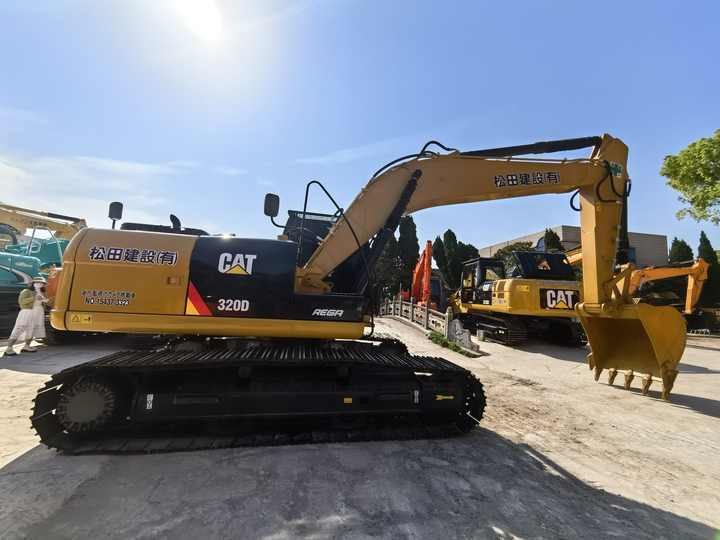 Japan original good condition used caterpillar cat320d excavator second hand cat 320d digger for sale - Гусеничный экскаватор: фото 2 Japan original good condition used caterpillar cat320d excavator second hand cat 320d digger for sale - Гусеничный экскаватор: фото 2