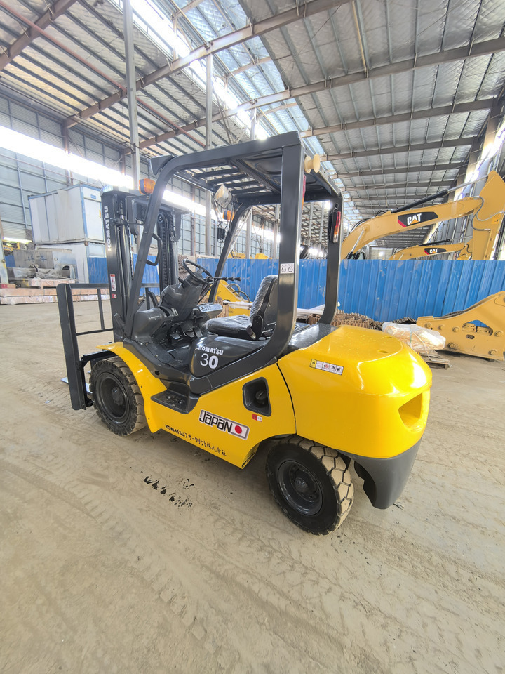 Komatsu FD30 Forklift - Дизельный погрузчик: фото 5 Komatsu FD30 Forklift - Дизельный погрузчик: фото 5