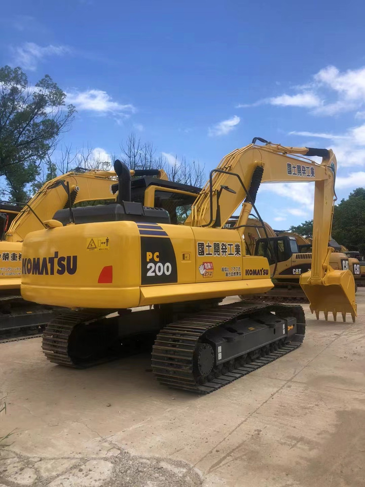 Komatsu PC200-8 Excavator - Гусеничный экскаватор: фото 2 Komatsu PC200-8 Excavator - Гусеничный экскаватор: фото 2