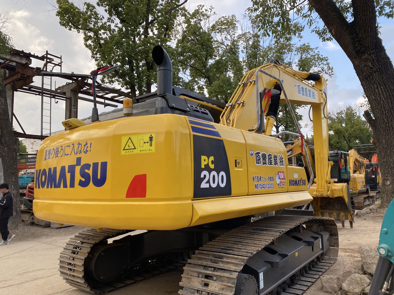 Komatsu PC200-8 Excavator - Гусеничный экскаватор: фото 3 Komatsu PC200-8 Excavator - Гусеничный экскаватор: фото 3