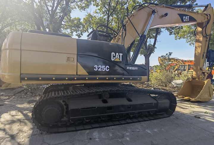 Original high quality second hand excavator Used Caterpillar 325C used excavator machine for sale - Гусеничный экскаватор: фото 3 Original high quality second hand excavator Used Caterpillar 325C used excavator machine for sale - Гусеничный экскаватор: фото 3