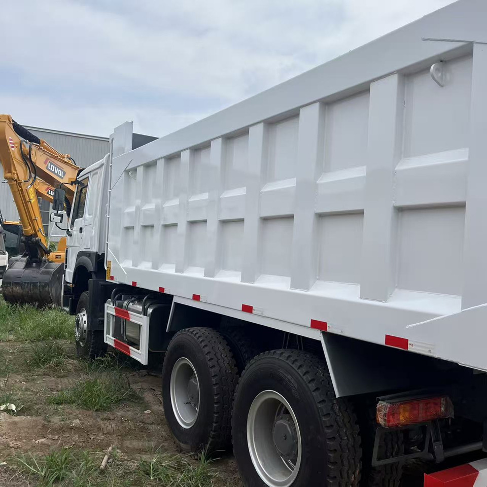 SINOTRUK Howo Dump truck 371hp 6x4 - Самосвал: фото 5 SINOTRUK Howo Dump truck 371hp 6x4 - Самосвал: фото 5
