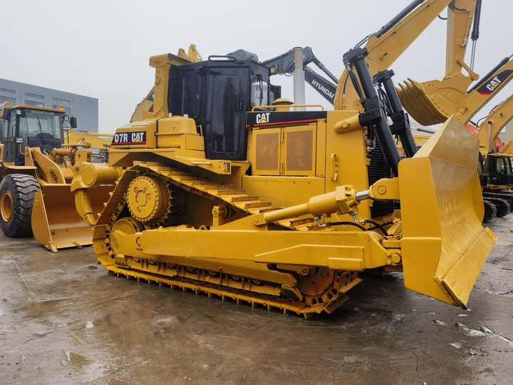 Second Hand CAT D8R Dozer Caterpillar Used D7R D8R tractor bulldozer with good engine for sale - Бульдозер: фото 5 Second Hand CAT D8R Dozer Caterpillar Used D7R D8R tractor bulldozer with good engine for sale - Бульдозер: фото 5