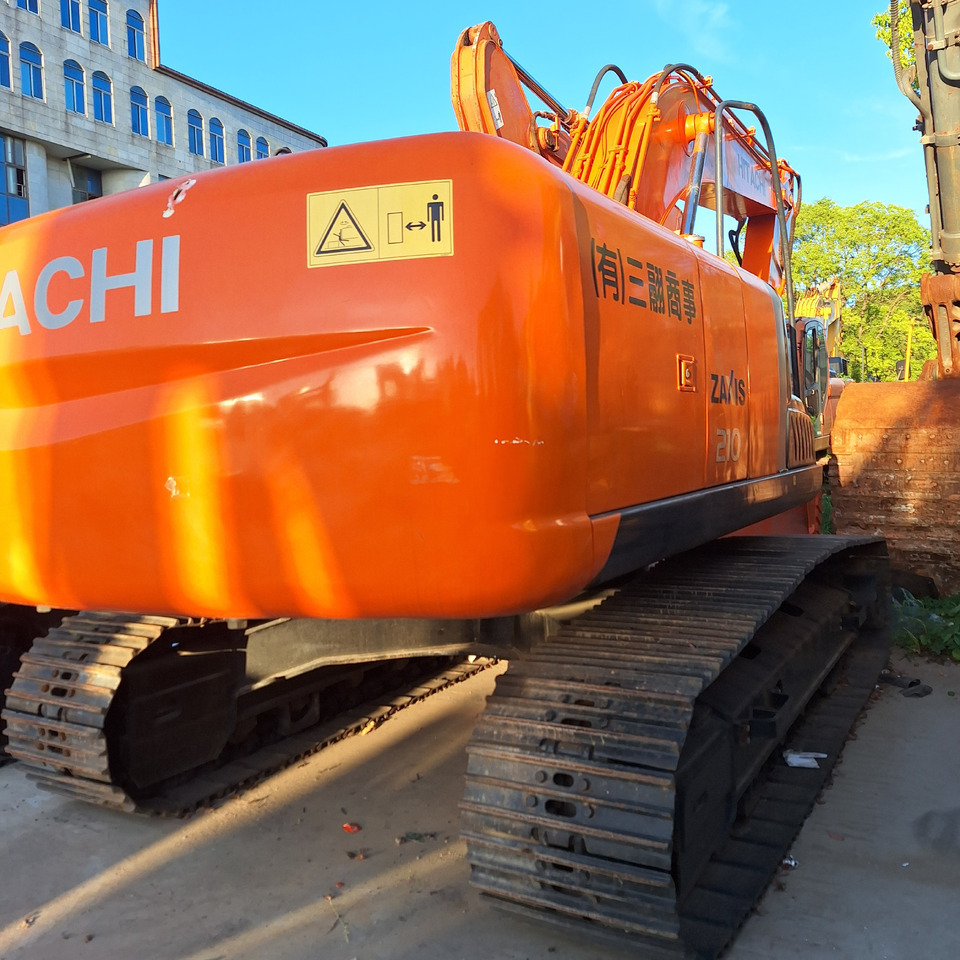 Second hand Hitachi ZX210 excavator - Экскаватор: фото 4 Second hand Hitachi ZX210 excavator - Экскаватор: фото 4