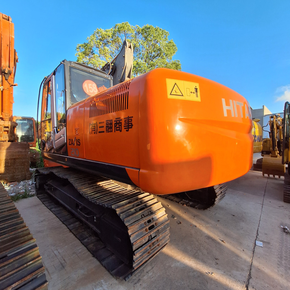 Second hand Hitachi ZX210 excavator - Экскаватор: фото 3 Second hand Hitachi ZX210 excavator - Экскаватор: фото 3