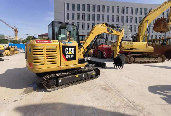 Used Japan CAT 305.5E2 excavator digger CAT mini hydraulic excavator for hot sale - Гусеничный экскаватор: фото 4 Used Japan CAT 305.5E2 excavator digger CAT mini hydraulic excavator for hot sale - Гусеничный экскаватор: фото 4