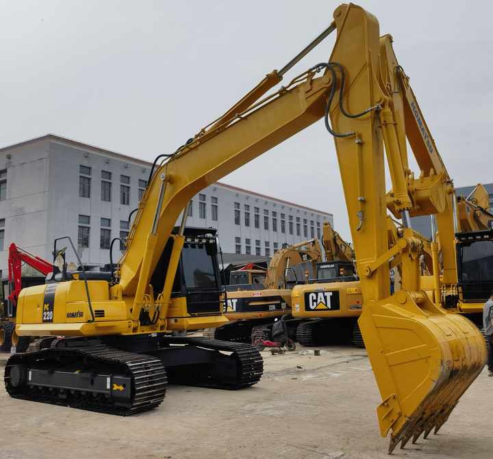 Used Komatsu PC 220-8 Excavator Second-hand Construction Digger Machine Komatsu Excavator used excavator price - Гусеничный экскаватор: фото 2 Used Komatsu PC 220-8 Excavator Second-hand Construction Digger Machine Komatsu Excavator used excavator price - Гусеничный экскаватор: фото 2
