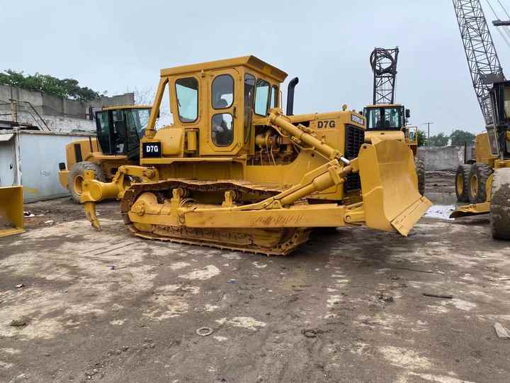 Fast delivery and low working conditions Used CAT bulldozer D7G Second-hand Caterpillar Bulldozer D7G in stock - Бульдозер: фото 3 Fast delivery and low working conditions Used CAT bulldozer D7G Second-hand Caterpillar Bulldozer D7G in stock - Бульдозер: фото 3