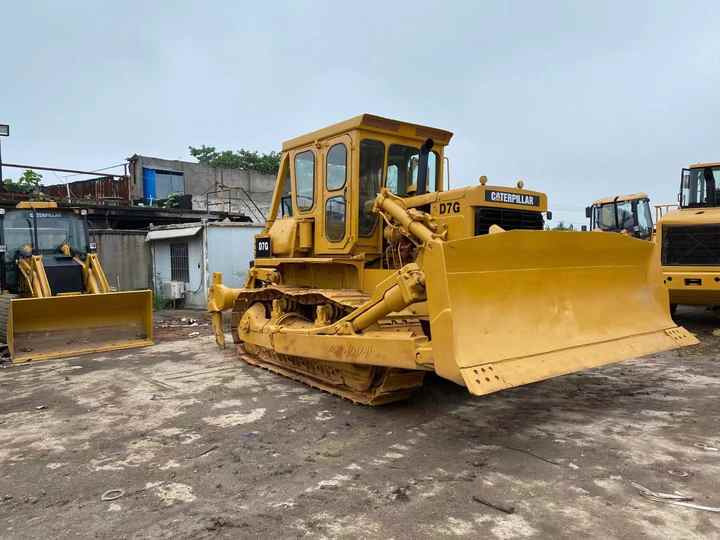 Fast delivery and low working conditions Used CAT bulldozer D7G Second-hand Caterpillar Bulldozer D7G in stock - Бульдозер: фото 2 Fast delivery and low working conditions Used CAT bulldozer D7G Second-hand Caterpillar Bulldozer D7G in stock - Бульдозер: фото 2