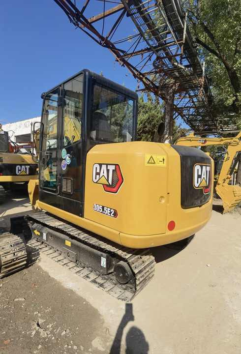 Original Japan earth moving used mini excavator CAT 305.5E2 with high quality cheap for sale - Гусеничный экскаватор: фото 2 Original Japan earth moving used mini excavator CAT 305.5E2 with high quality cheap for sale - Гусеничный экскаватор: фото 2