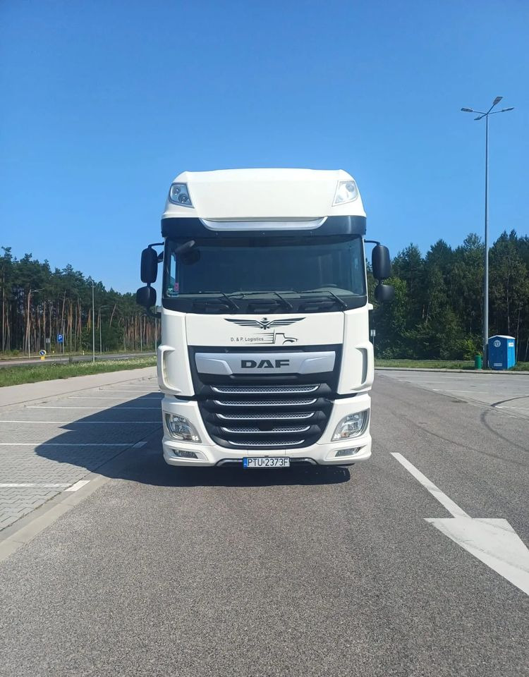 DAF XF 480 SUPER SPACE CAB / ZESTAW TANDEM PRZEJAZDOWY 120 M3 / SSC / ACC /EURO 6 - Тентованный грузовик: фото 4 DAF XF 480 SUPER SPACE CAB / ZESTAW TANDEM PRZEJAZDOWY 120 M3 / SSC / ACC /EURO 6 - Тентованный грузовик: фото 4