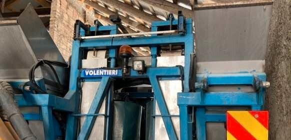 Vendemmiatrice Volentieri VG 2000/2 TA - Уборочная машина для винограда: фото 1 Vendemmiatrice Volentieri VG 2000/2 TA - Уборочная машина для винограда: фото 1