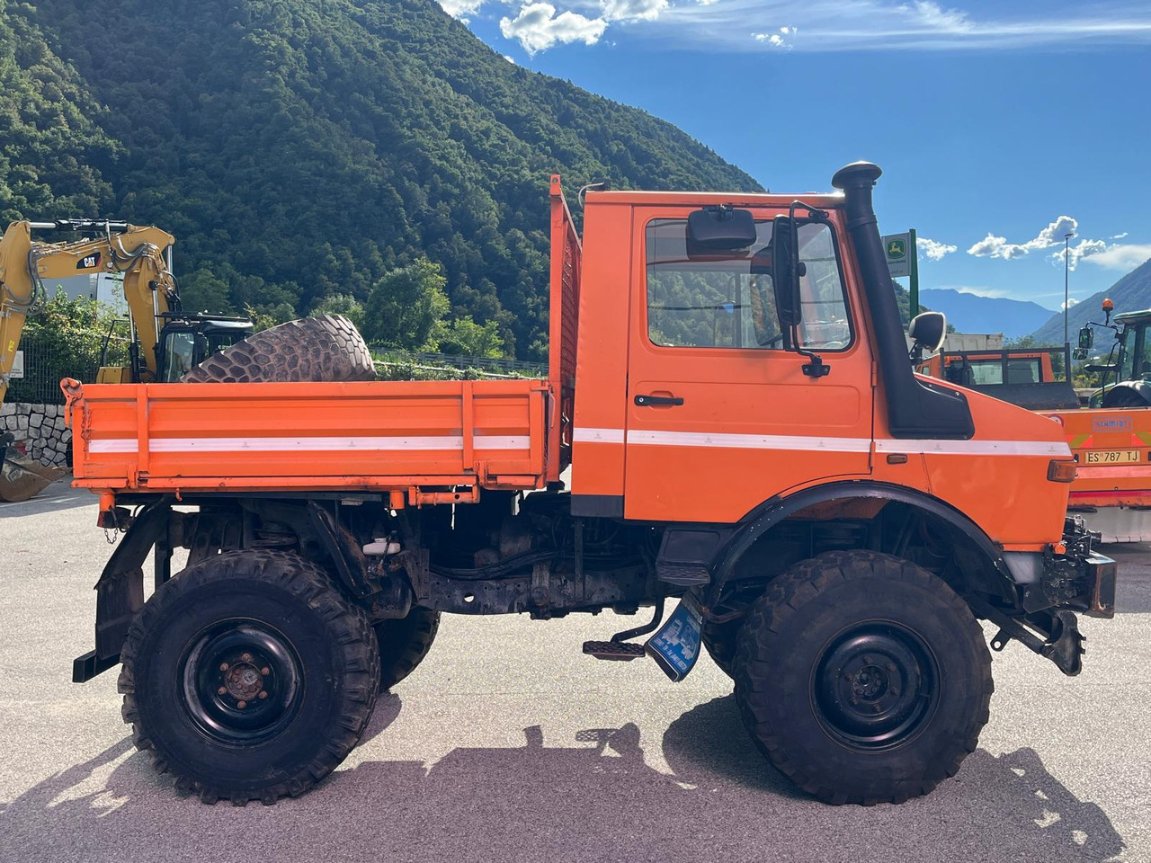 MERCEDES BENZ UNIMOG U1200 – 70 - Самосвал: фото 5 MERCEDES BENZ UNIMOG U1200 – 70 - Самосвал: фото 5