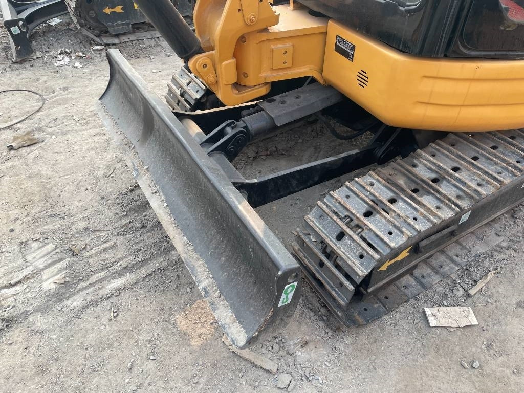 CAT 303  - Мини-экскаватор: фото 3 CAT 303  - Мини-экскаватор: фото 3