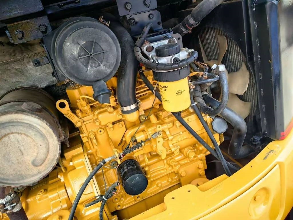 CAT 304 - Мини-экскаватор: фото 2 CAT 304 - Мини-экскаватор: фото 2